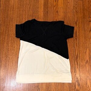 White & Black Colorblock T-Shirt – Side Slits – Women’s Small – Modern Minimal